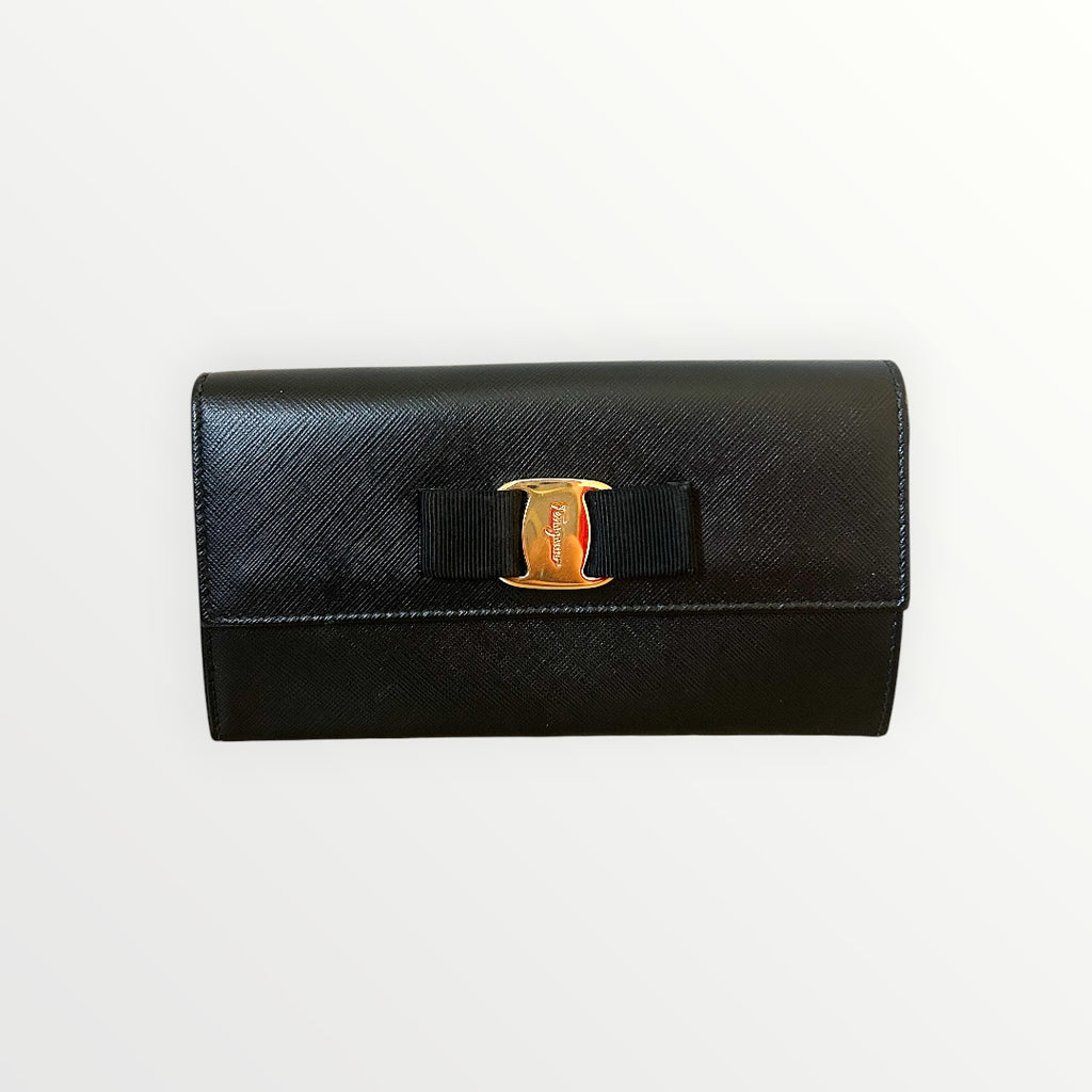 Salvatore Ferragamo Black Vara Wallet/Wirslet