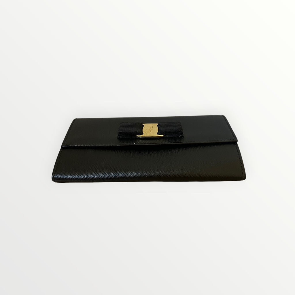 Salvatore Ferragamo Black Vara Wallet/Wirslet